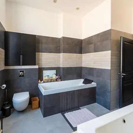 Apartment Magnifique 2 Centre - 4 Personnes - Wifi Terrasse Cannes